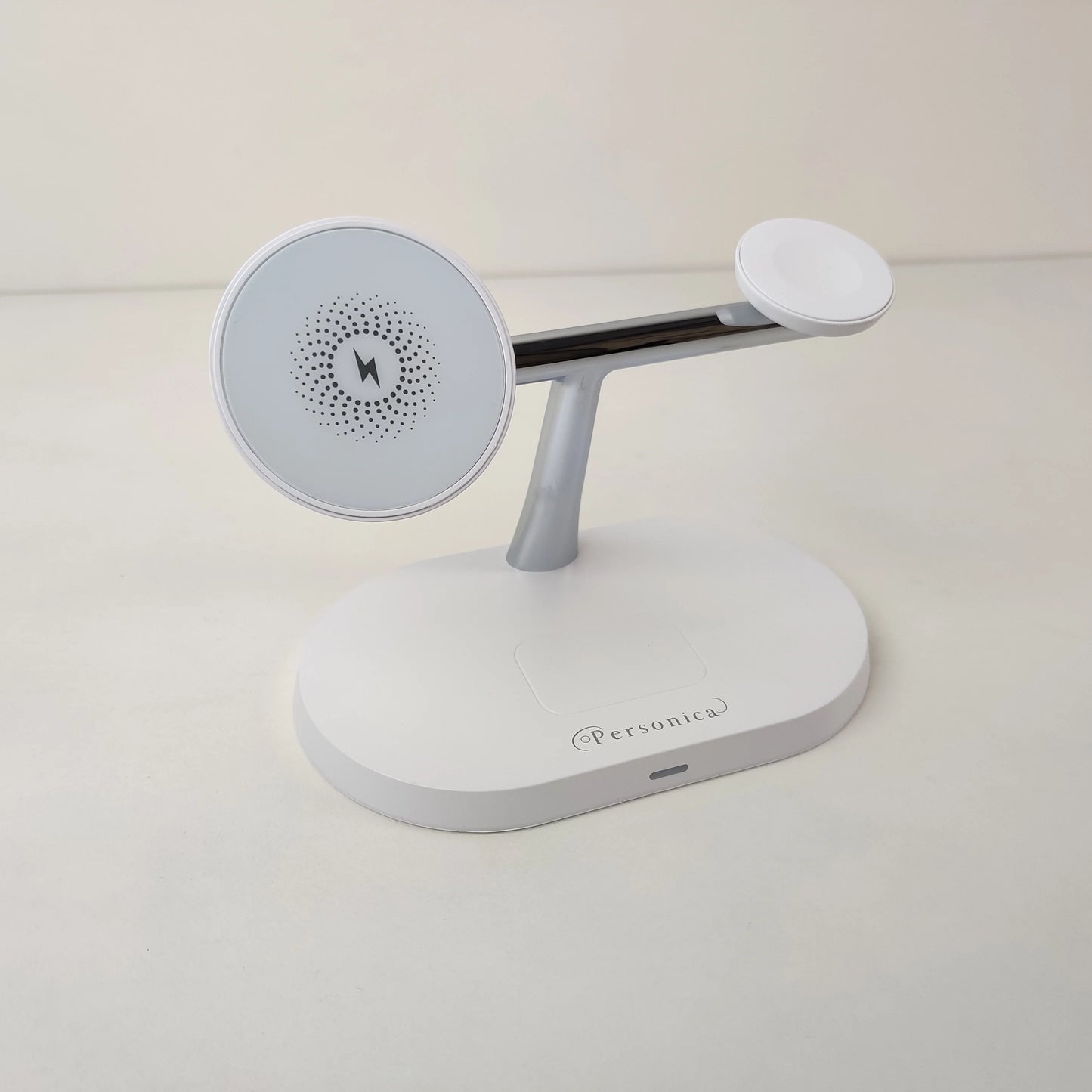 white.webp__PID:981e9294-a99a-4e18-b227-8c5b385efee5